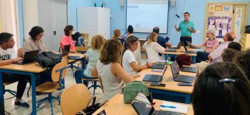 Sesiones de formación en Chromebook para profesores